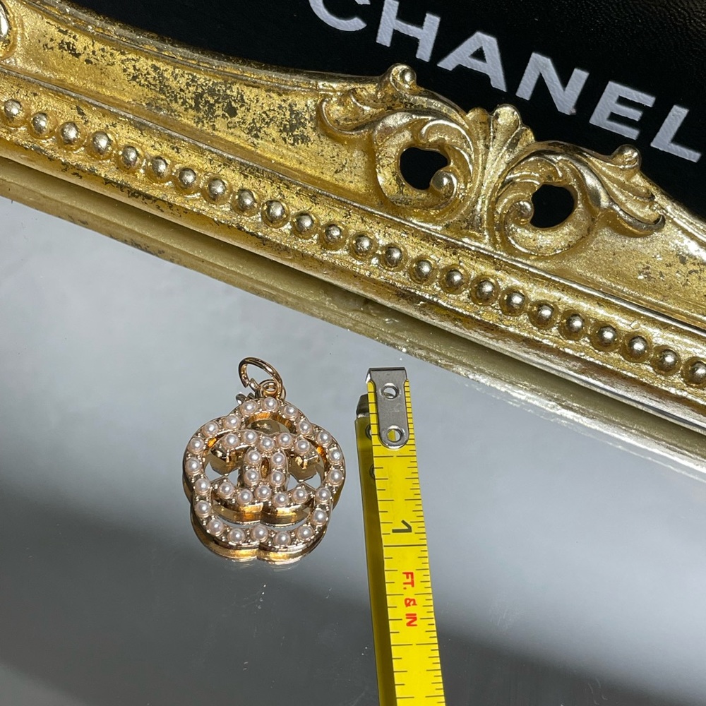 Sold CHANEL Hardware - Picture 4 of 12